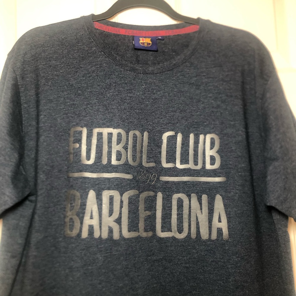 FCB Barcelona Soccer T-shirt Men’s Size XL